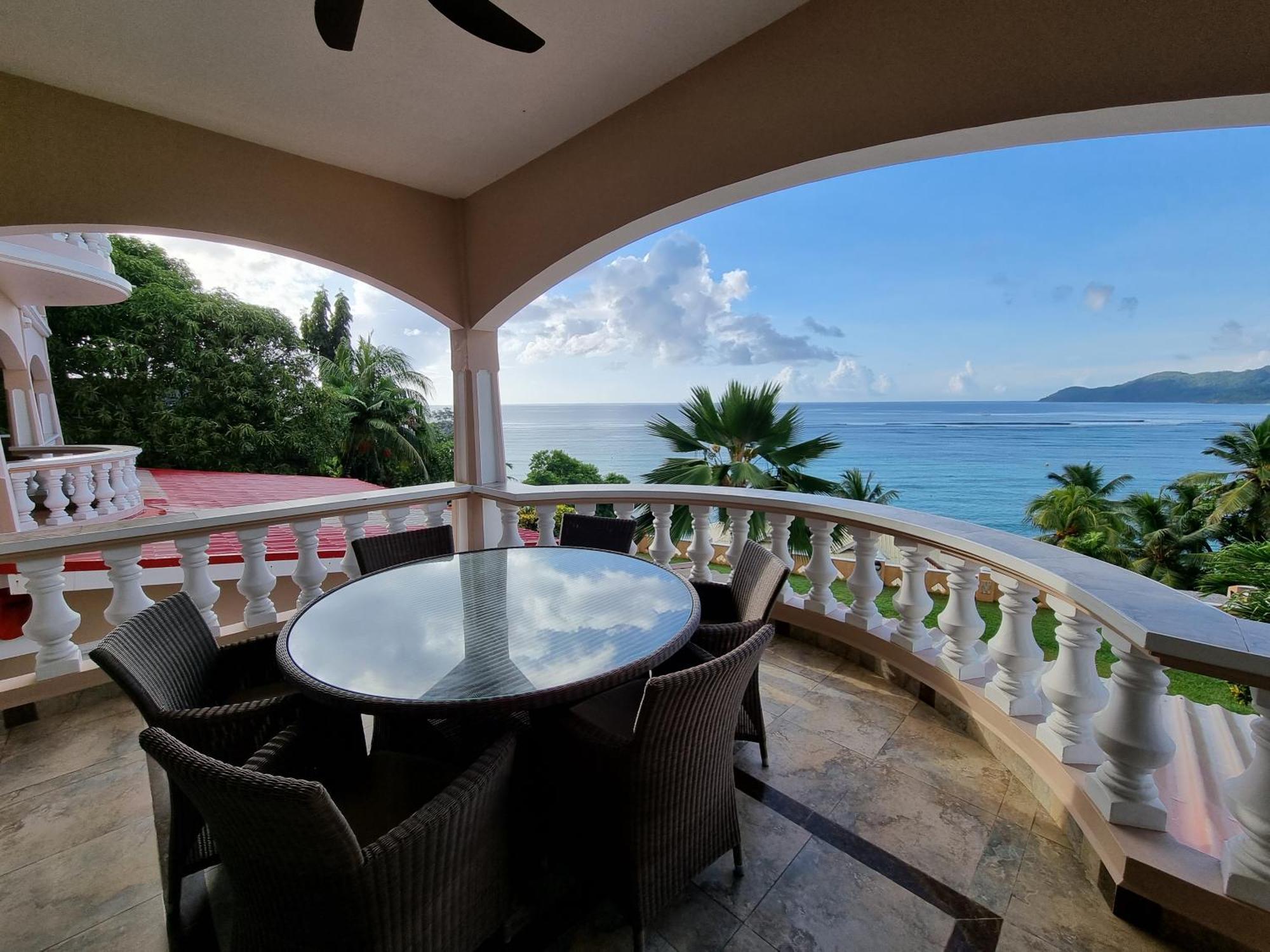 Au Fond De Mer View Anse Royale Habitación foto